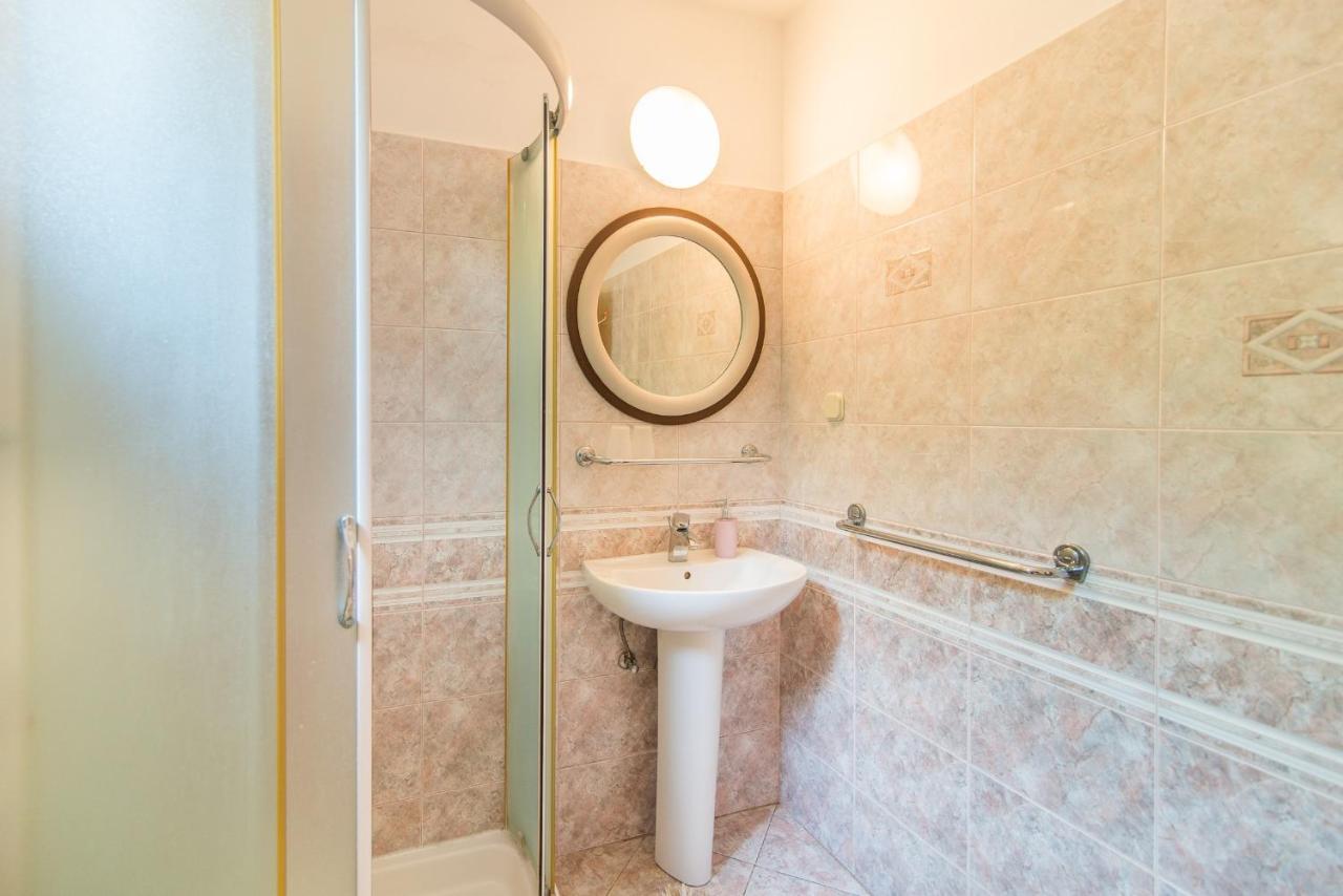 Room Sandra Rabac Kültér fotó